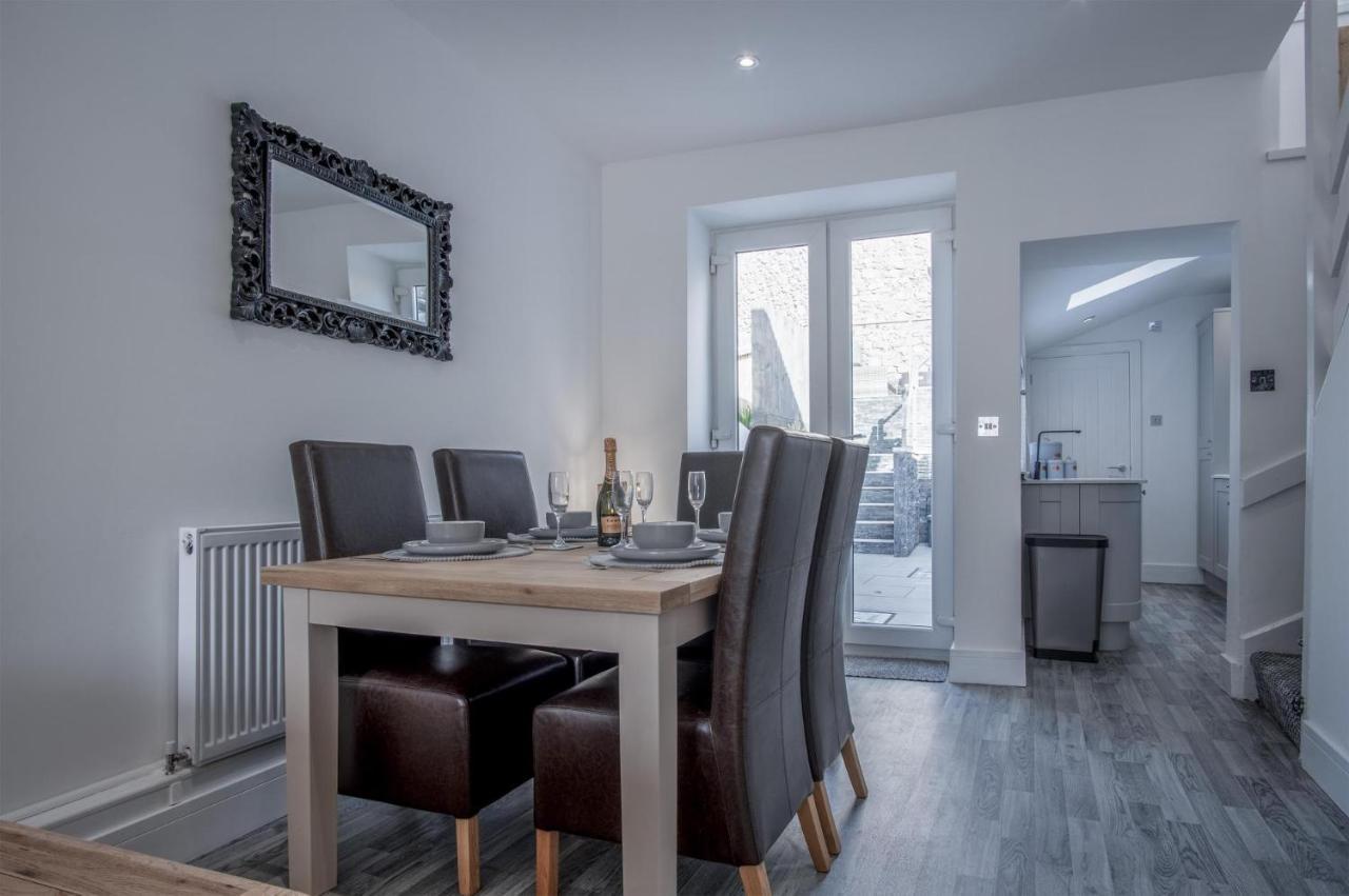 Hawtree Cottage - 2 Bedroom Cottage - Тенби Экстерьер фото